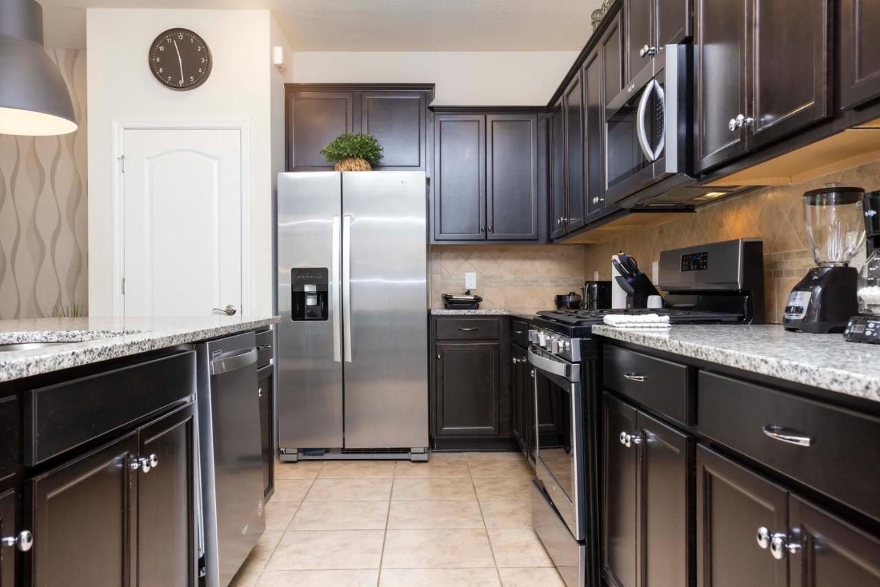 In W Private Pool And Bbq Holiday home Davenport